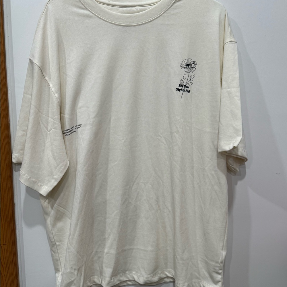 Stylish Off-White Graphic Tee